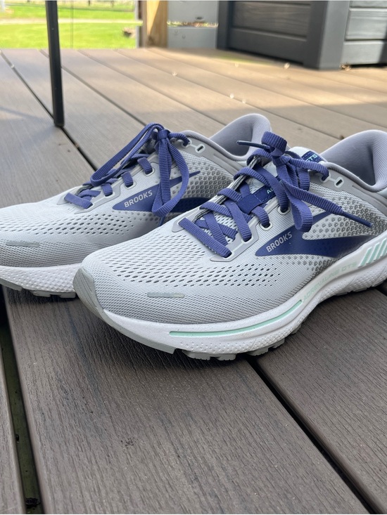Brooks Shoes - Brooks Women's Light Gray and Navy Running Sneakers